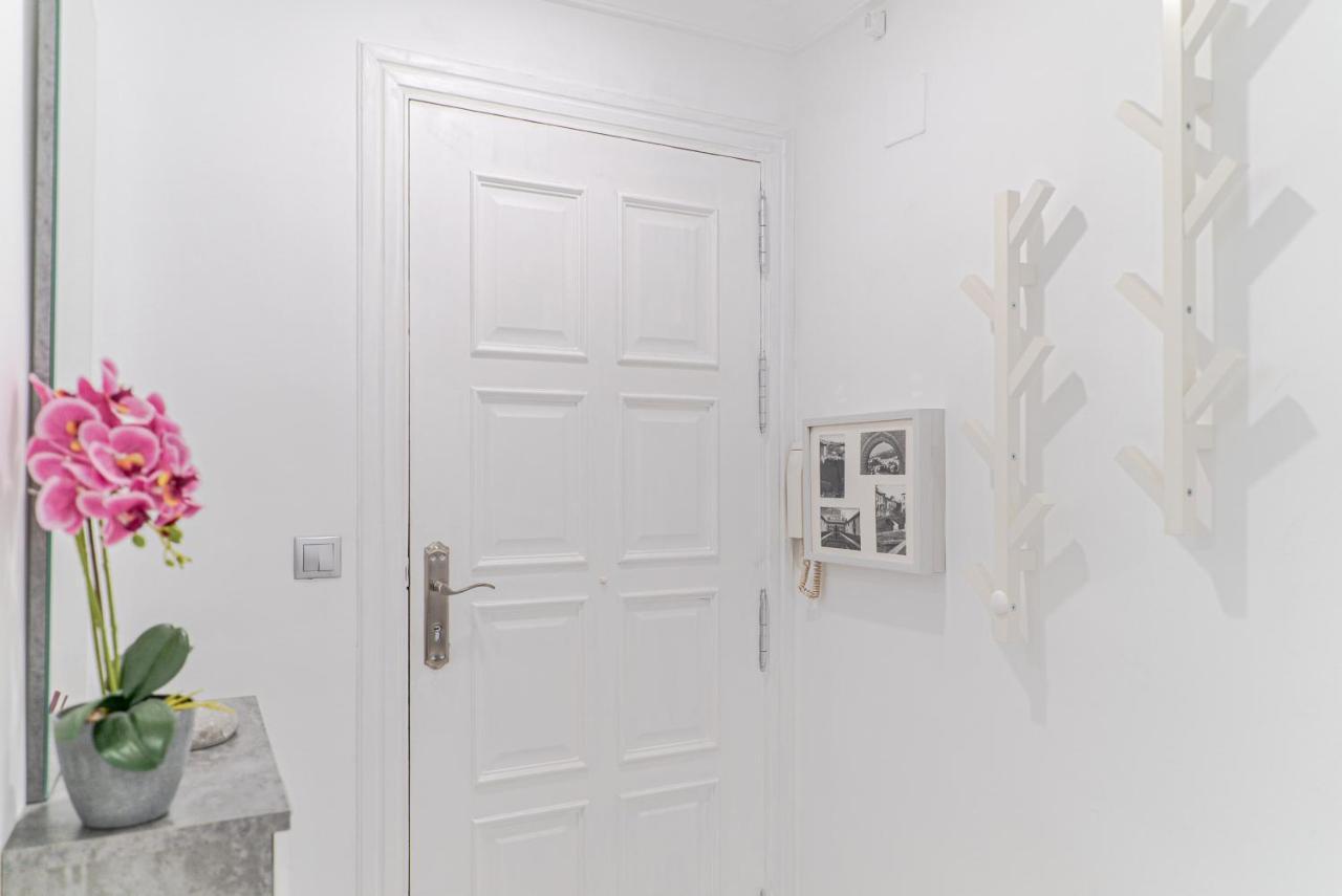 Apartamento Bazan Granada Bagian luar foto